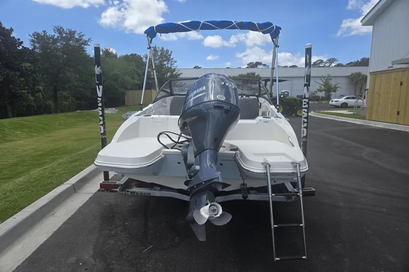 Slide: The Image of Stingray 191 DC 2020 - 2