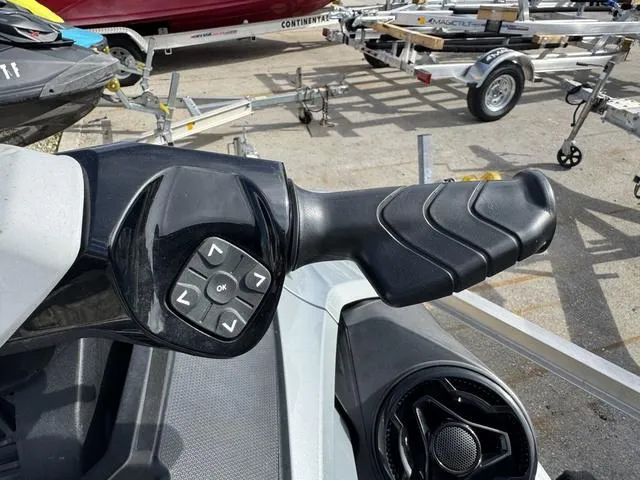 Slide: The Image of Sea-Doo GTX 2020 - 8