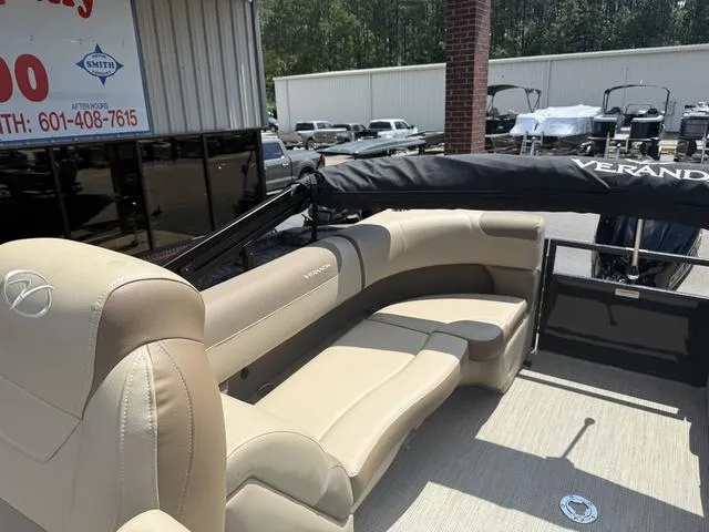 Slide: The Image of Veranda VR22RC 2026 - 14