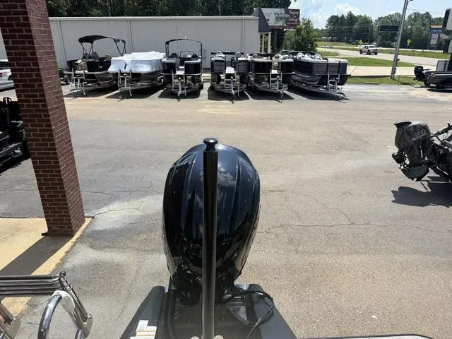 Slide: The Image of Veranda VR22RC 2026 - 16