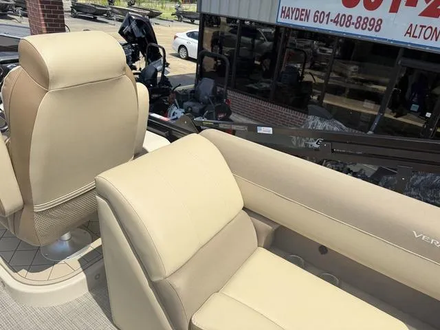 Slide: The Image of Veranda VR22RC 2026 - 17