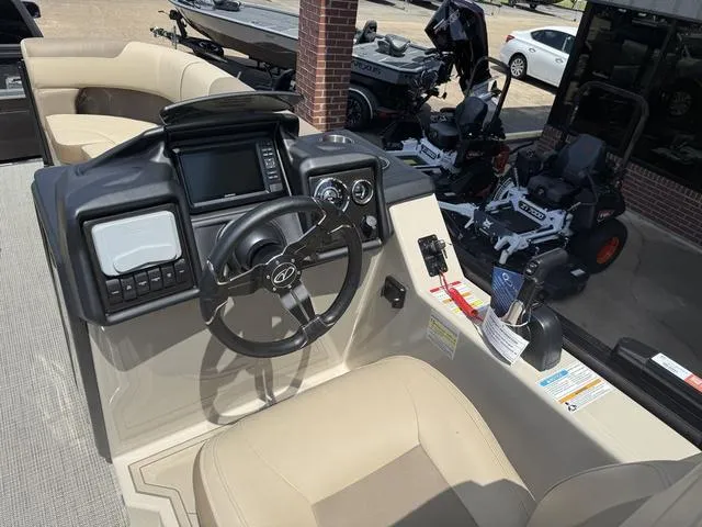 Slide: The Image of Veranda VR22RC 2026 - 18