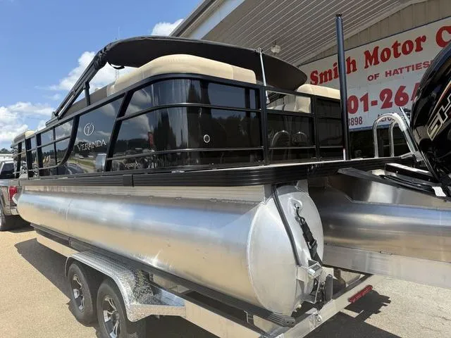 Slide: The Image of Veranda VR22RC 2026 - 8