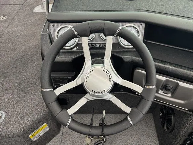 Slide: The Image of Lund 1975 Pro-V Sport 2025 - 7