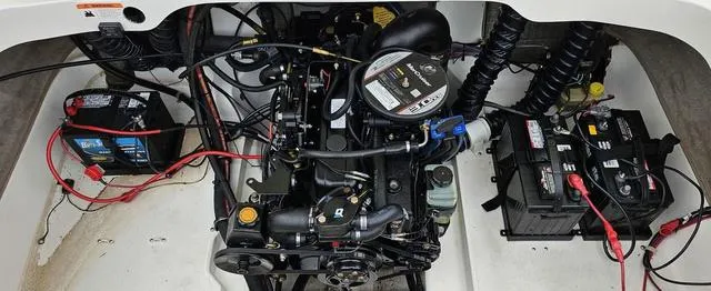 Slide: The Image of Larson Sei 180 Ski N Fish 2009 - 4