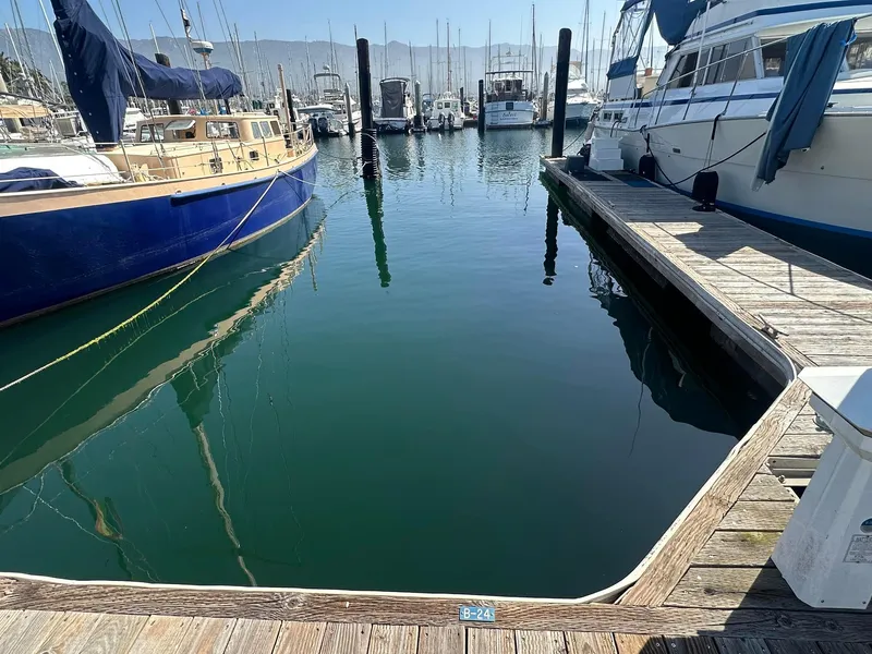 Slide: The Image of 45' Upwind Santa Barbara Slip Sold at Extra Cost - 10