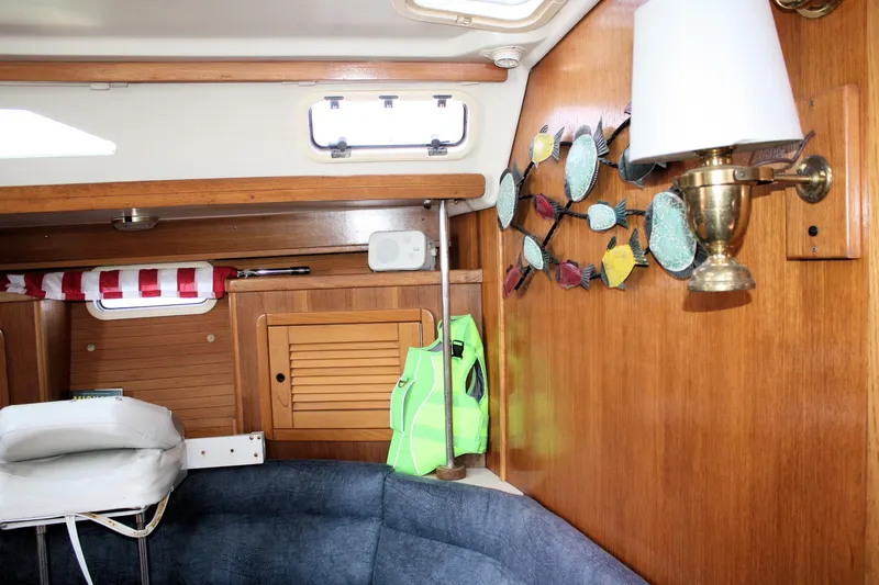 Slide: The Image of Catalina 42 MkII 1998 - 51