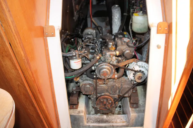 Slide: The Image of Catalina 42 MkII 1998 - 53