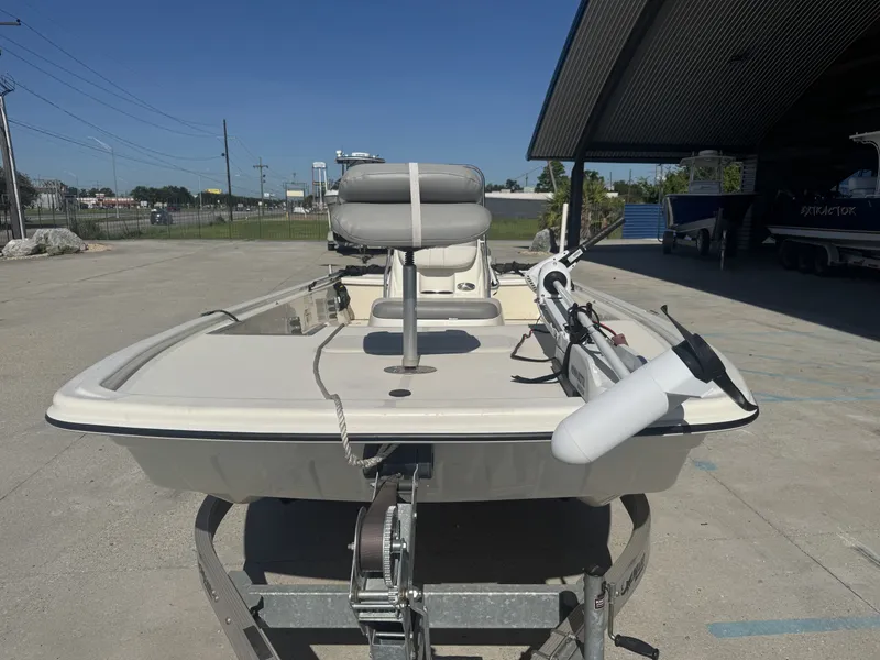 Slide: The Image of Mako Pro Skiff 19 CC 2021 - 3