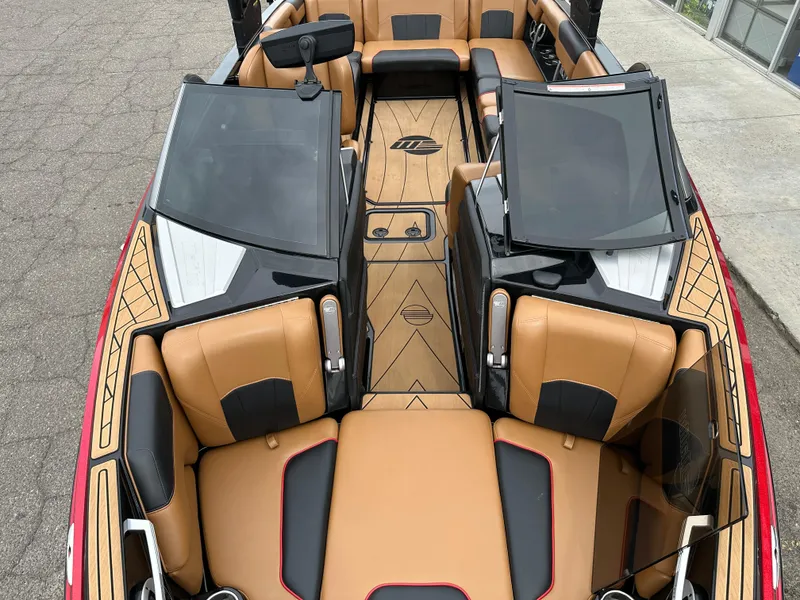 Slide: The Image of Malibu Wakesetter 25 LSV 2019 - 16