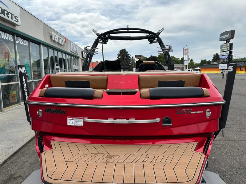 Slide: The Image of Malibu Wakesetter 25 LSV 2019 - 4