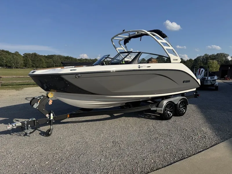 Slide: The Image of Yamaha 222SD 2025 - 0