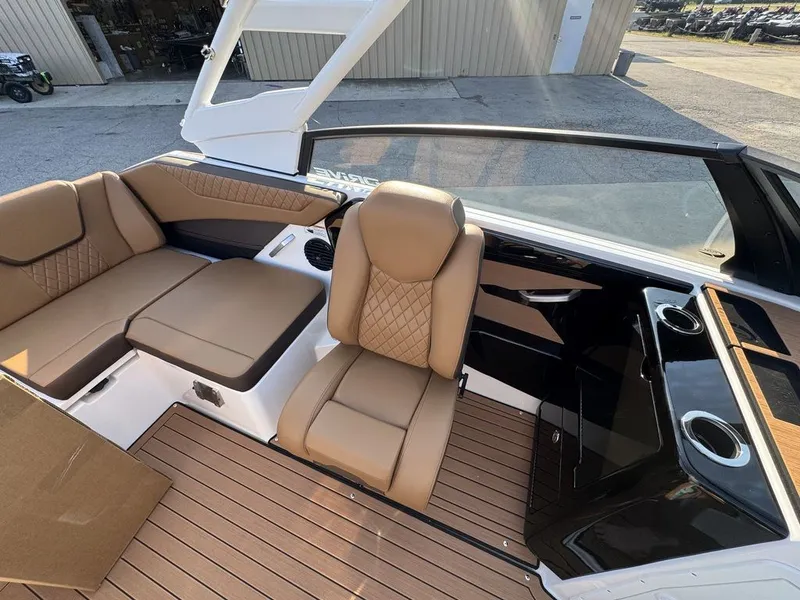 Slide: The Image of Yamaha 222SD 2025 - 8