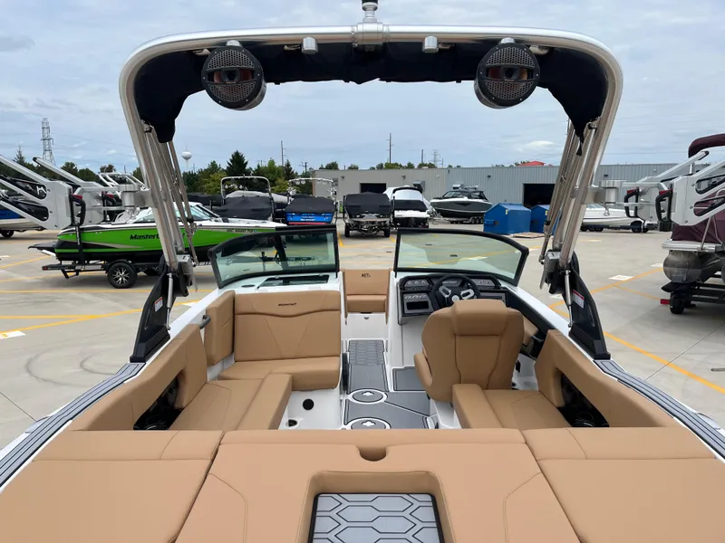 Slide: The Image of MasterCraft NXT20 2025 - 10