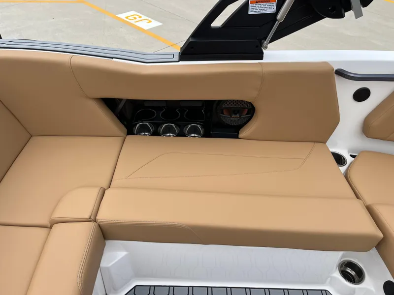 Slide: The Image of MasterCraft NXT20 2025 - 16