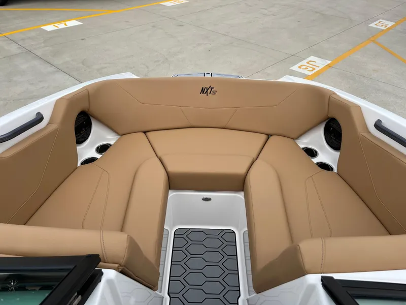 Slide: The Image of MasterCraft NXT20 2025 - 20