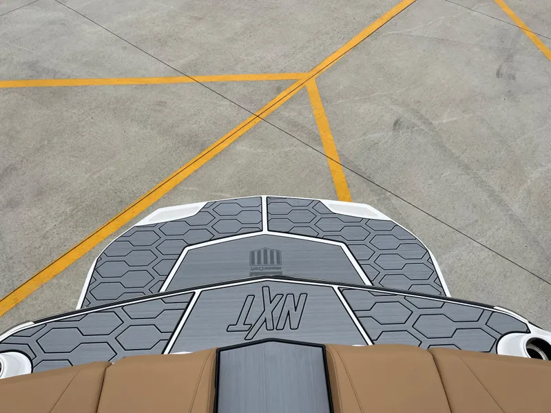 Slide: The Image of MasterCraft NXT20 2025 - 22