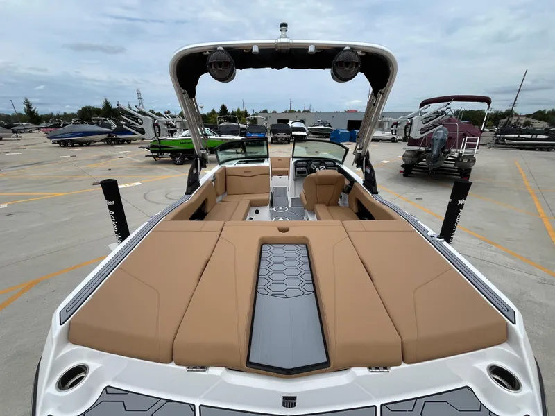 Slide: The Image of MasterCraft NXT20 2025 - 9