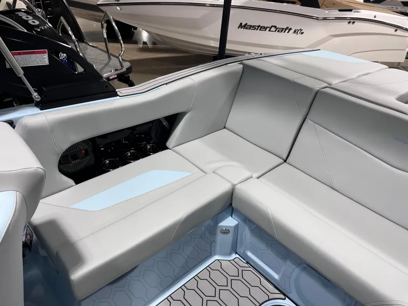 Slide: The Image of MasterCraft NXT20 2025 - 10