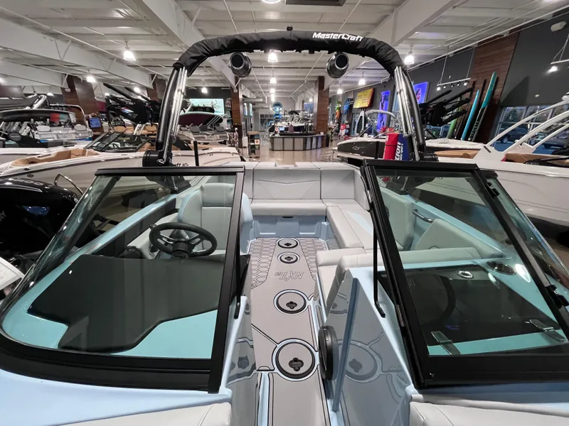 Slide: The Image of MasterCraft NXT20 2025 - 16