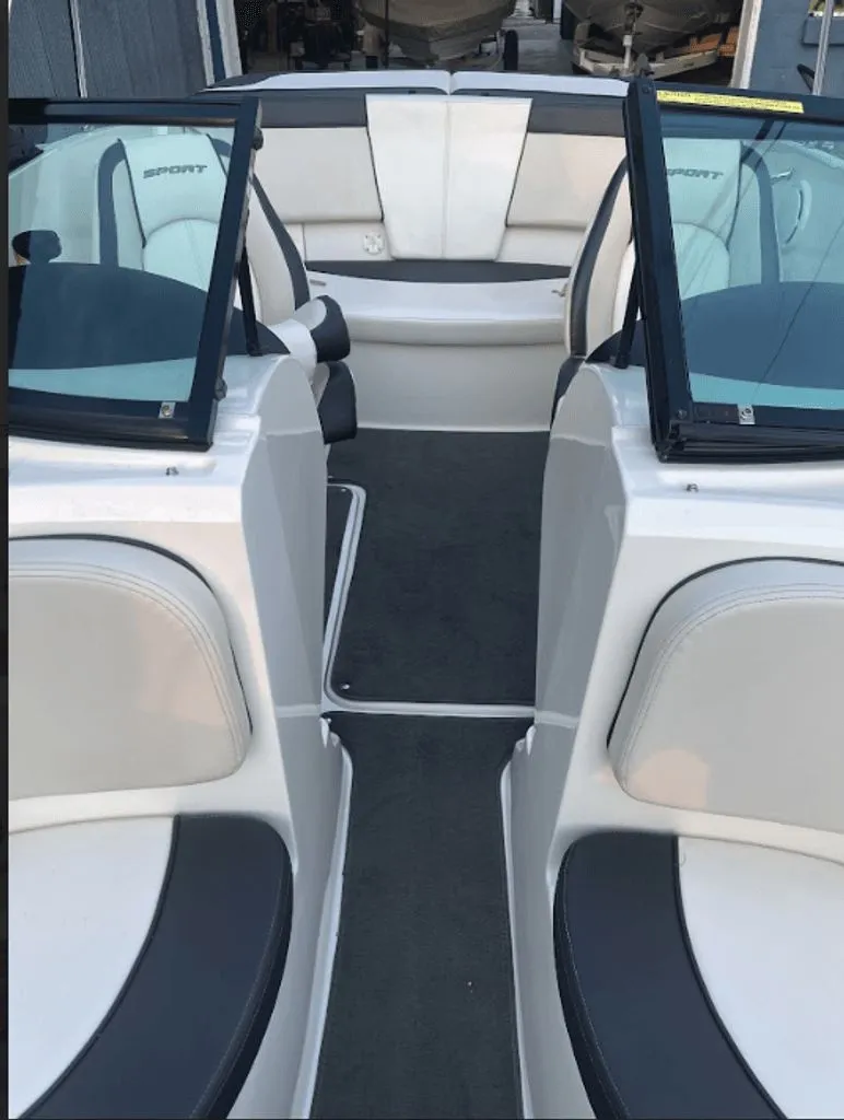 Slide: The Image of Sea Ray 185 Sport 2012 - 13