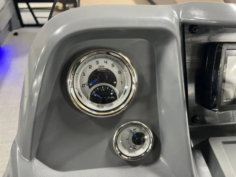 Slide: The Image of A-Series A-22 LZ DH Sport 2025 - 13