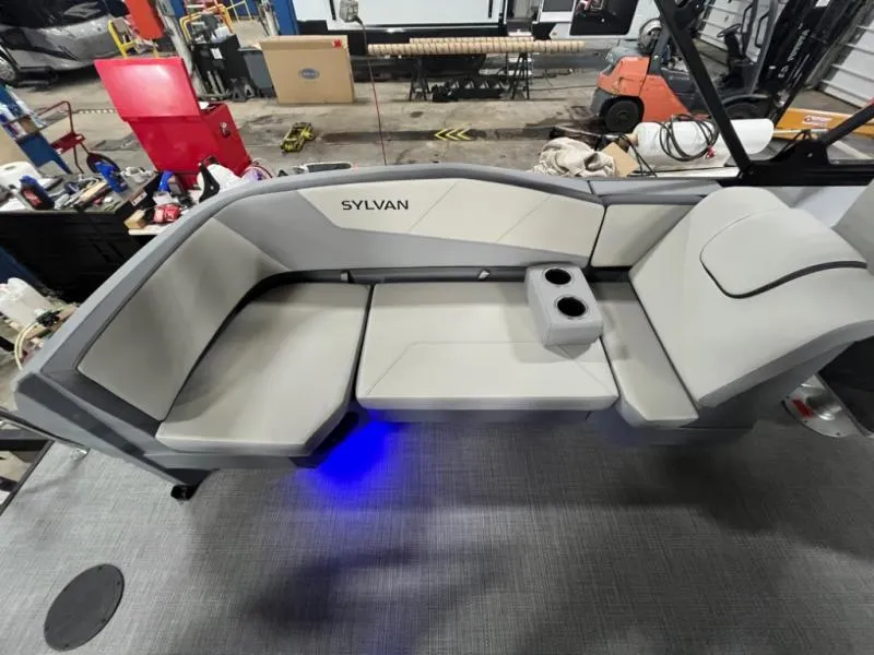 Slide: The Image of A-Series A-22 LZ DH Sport 2025 - 18