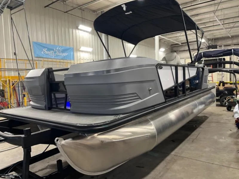 Slide: The Image of A-Series A-22 LZ DH Sport 2025 - 3