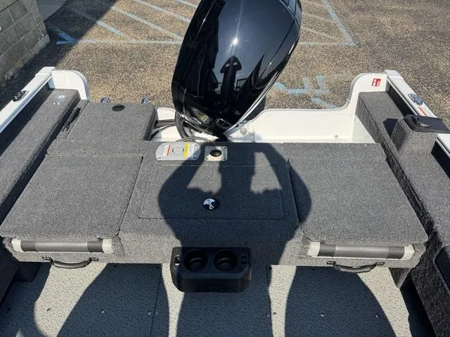 Slide: The Image of Lund 1775 Adventure Sport 2026 - 15