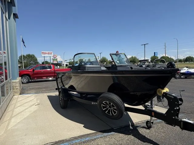 Slide: The Image of Lund 1800 Explorer Sport 2026 - 7