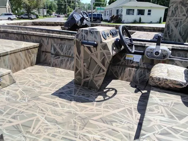 Slide: The Image of Lowe RX2070SC 2025 - 6