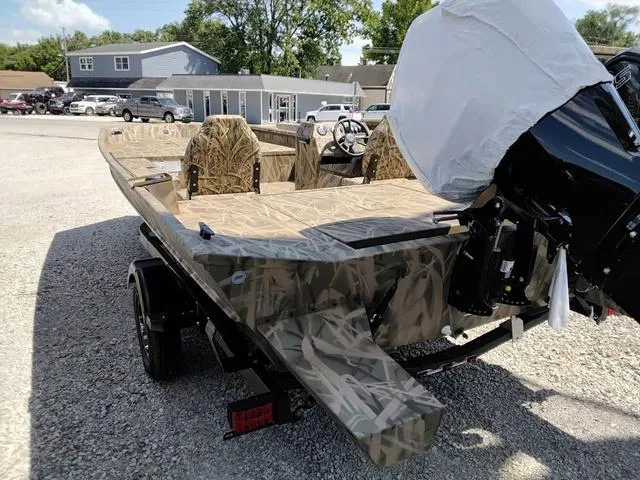 Slide: The Image of Lowe RX2070SC 2025 - 7