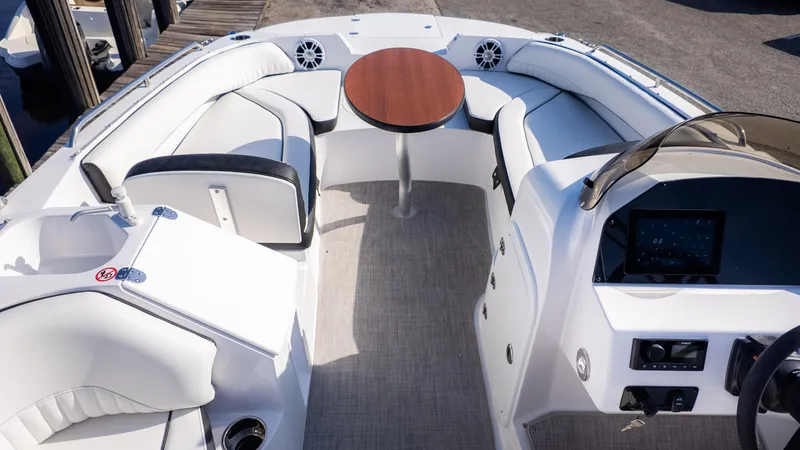 Slide: The Image of Stingray 192 SC 2025 - 12