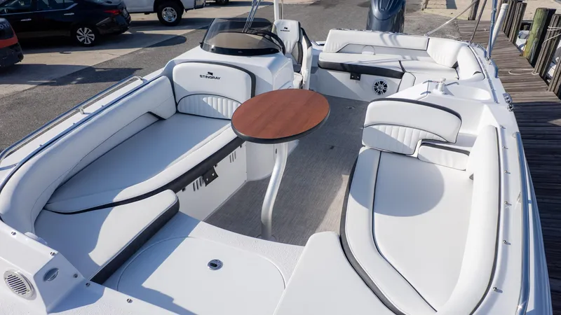 Slide: The Image of Stingray 192 SC 2025 - 14