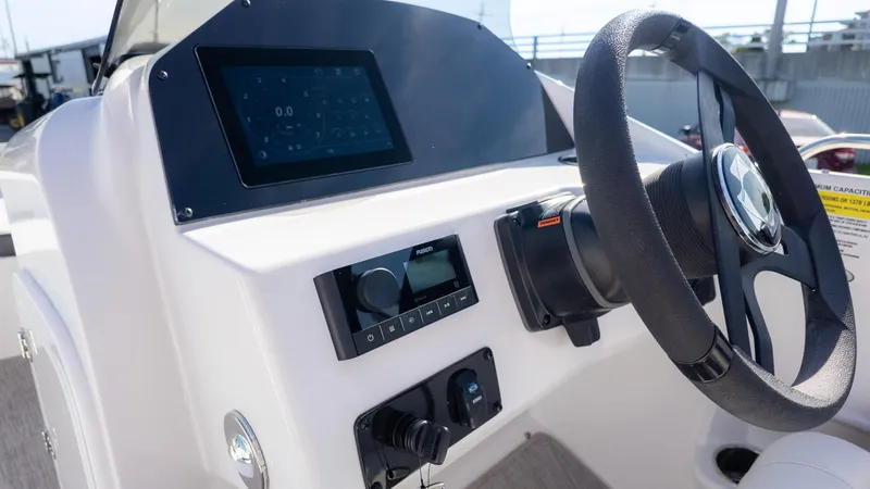 Slide: The Image of Stingray 192 SC 2025 - 23