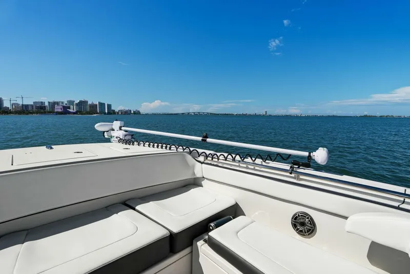 Slide: The Image of 2022 World Cat 400 CC-X - Starboard Side Trolling Motor - 26