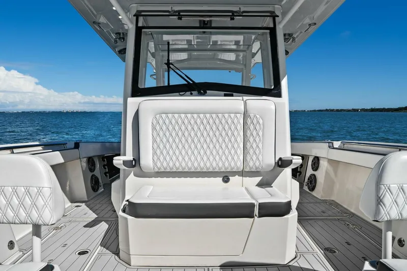 Slide: The Image of 2022 World Cat 400 CC-X - Bow Seating - 32
