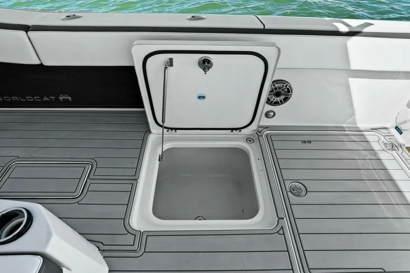 Slide: The Image of 2022 World Cat 400 CC-X - Starboard Side Storage - 40
