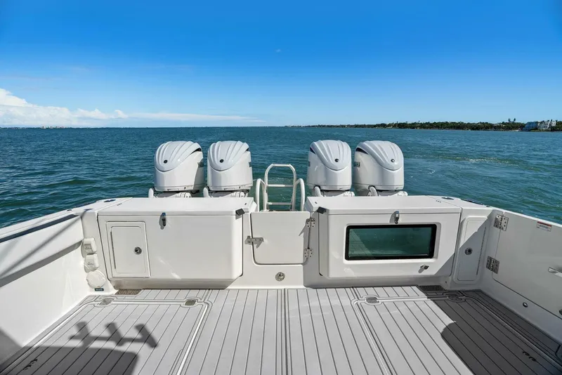 Slide: The Image of 2022 World Cat 400 CC-X - Cockpit - 41