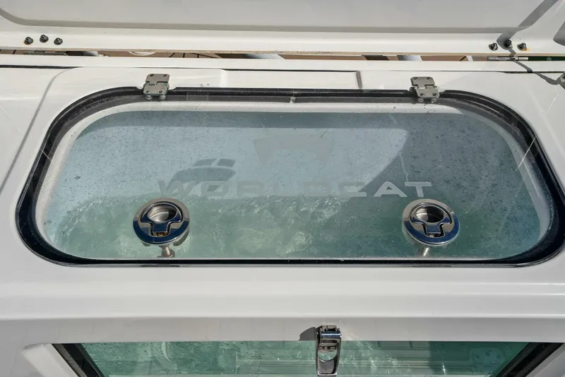 Slide: The Image of 2022 World Cat 400 CC-X - Livewell - 48