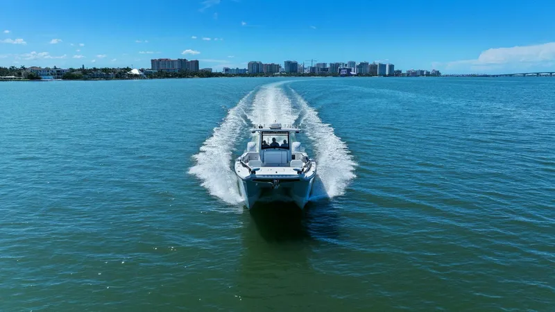 Slide: The Image of 2022 World Cat 400 CC-X - Profile Bow - 55