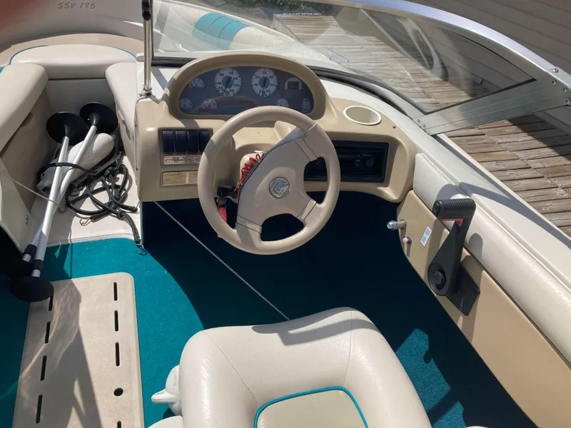 Slide: The Image of Glastron SSV195 BOWRIDER 1995 - 7