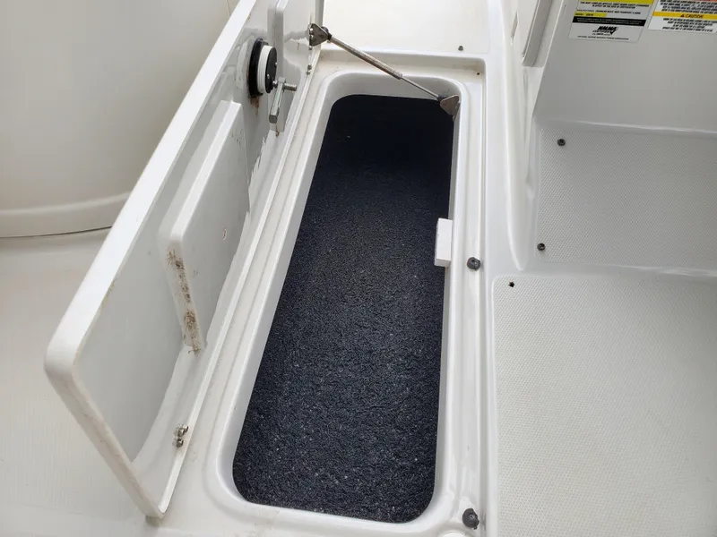 Slide: The Image of Crownline Boats 220 EX 2007 - 53