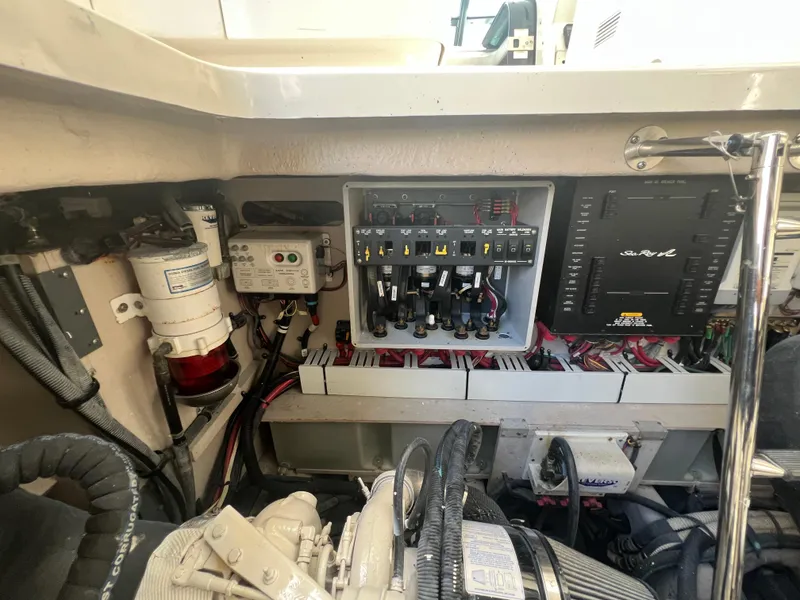 Slide: The Image of Sea Ray 410 Sundancer 2013 - 50