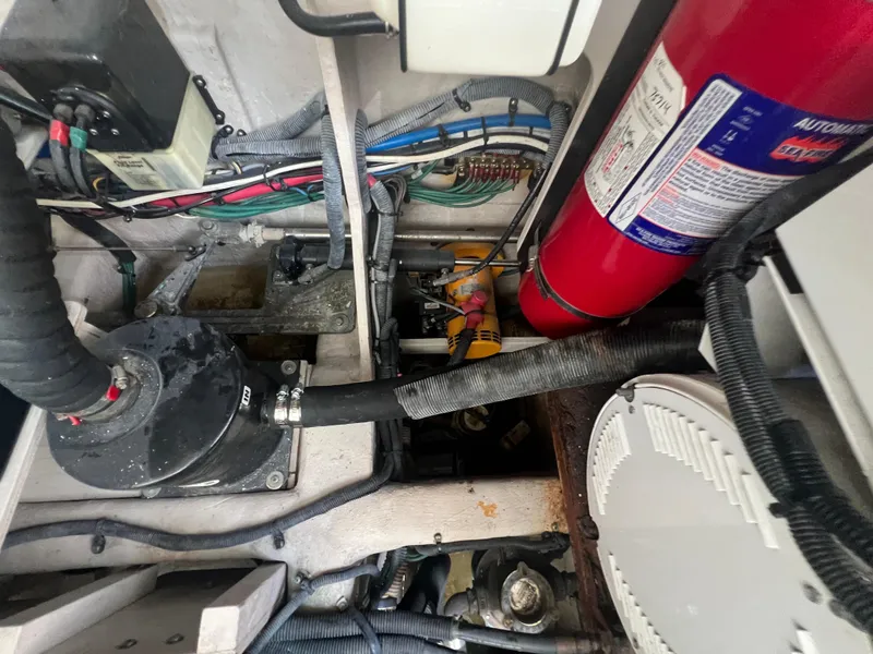 Slide: The Image of Sea Ray 410 Sundancer 2013 - 53