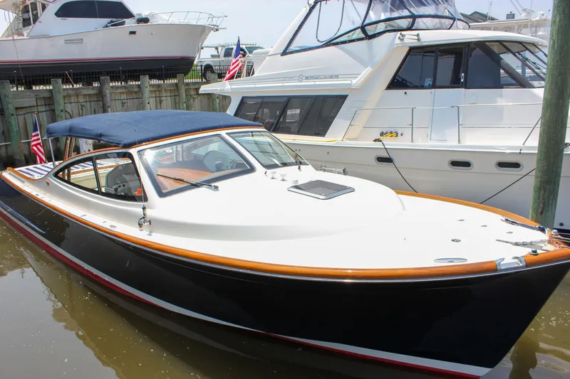 Slide: The Image of Hinckley Talaria 38R Convertible 2008 - 60