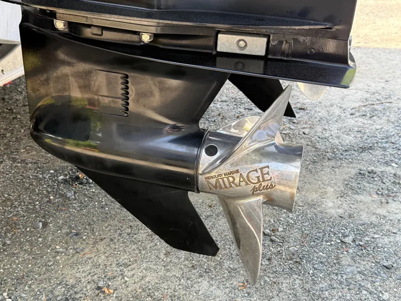 Slide: The Image of Propeller of 2008 Pro-Line 29 Grand Sport with Mercury Marine Mirage Plus. - 8