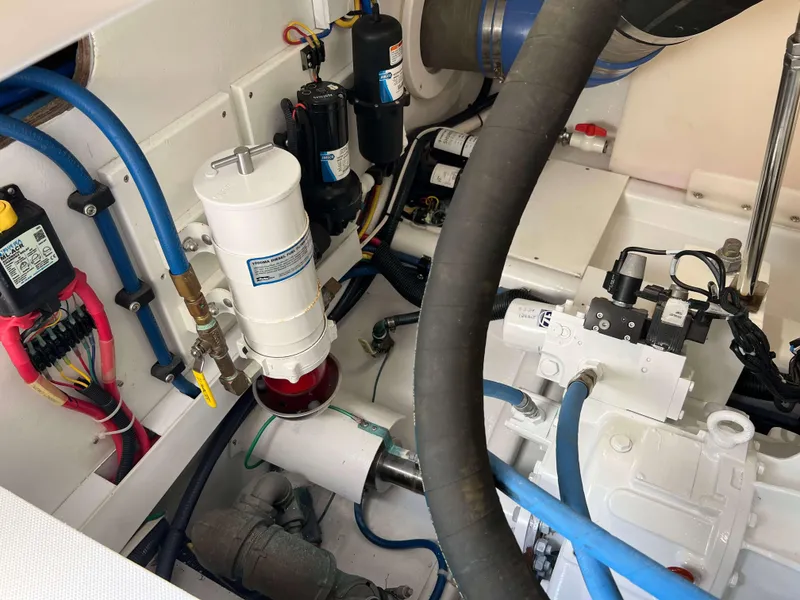 Slide: The Image of Henriques 42 Express Hardtop 2022 - 106