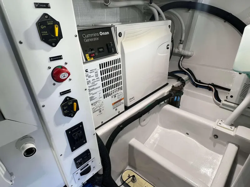 Slide: The Image of Henriques 42 Express Hardtop 2022 - 108