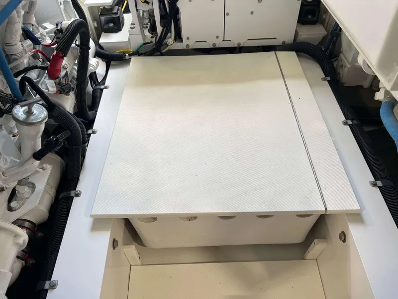 Slide: The Image of Henriques 42 Express Hardtop 2022 - 118